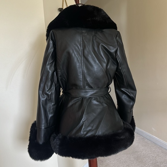 Only wore this once for my birthday dinner and never worn again. Like brand new - Picture 4 of 4